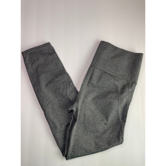 Fabletics Gray Womens Seamless Cropped Leggings Size Small - Picture 1 of 8